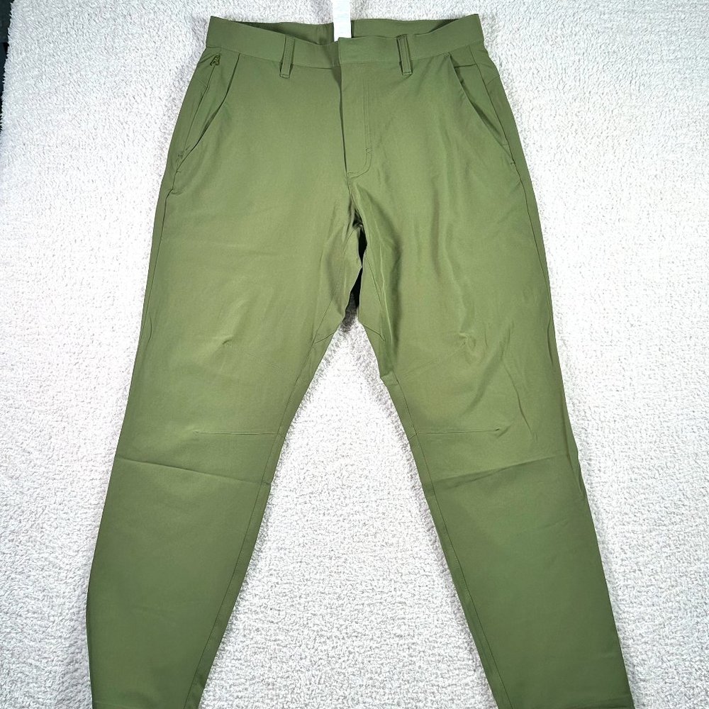 Fabletics Mens Slim Straight Performance Pant Green Size 30x30 Golf Preppy Fall